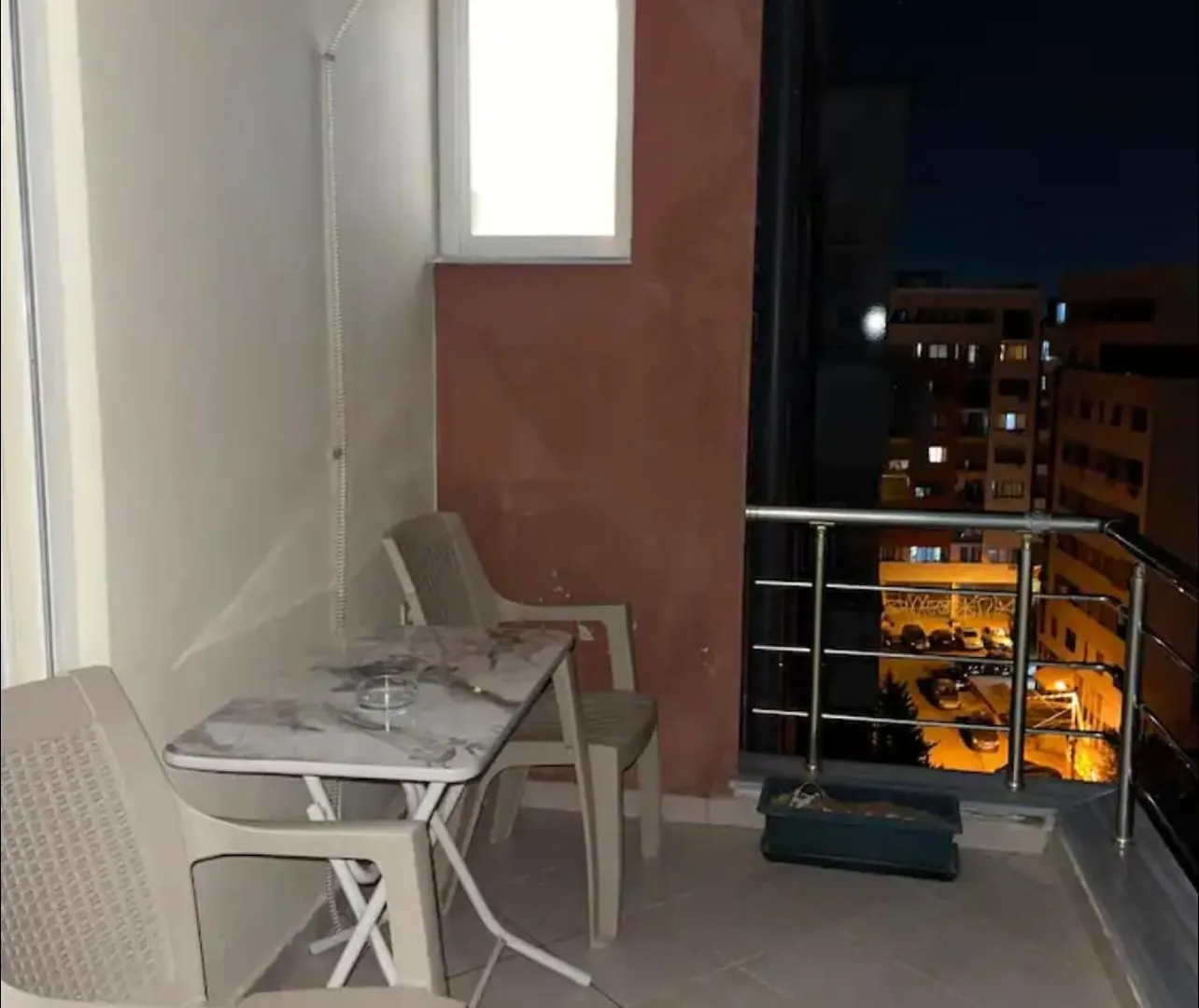 Spacious Apartment With Balcony Yzberish