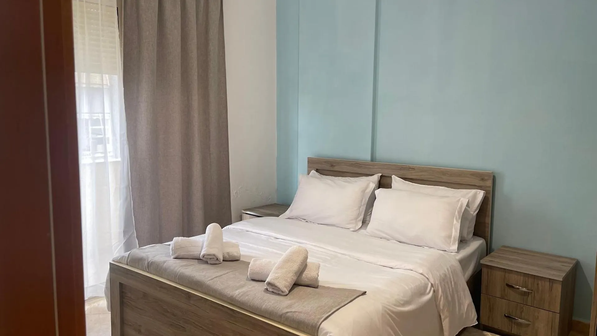Spacious Apartment With Balcony contacts