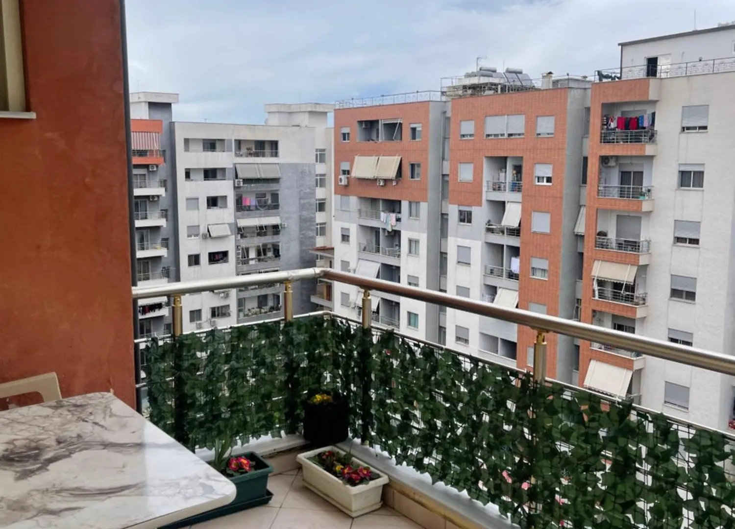 Spacious Apartment With Balcony Yzberish
